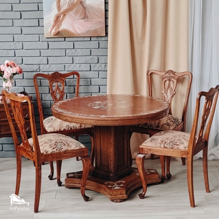 stylizacja stołu z krzesłami - Wśród liści akantu